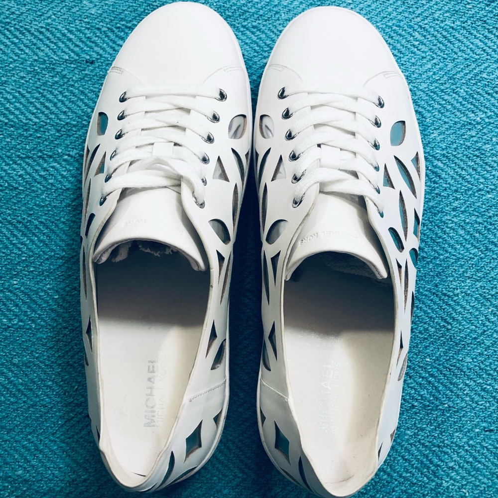 MICHAEL KORS white sneakers with silver inlays. Gorgeous! New. NWOB size… - Picture 6 of 13